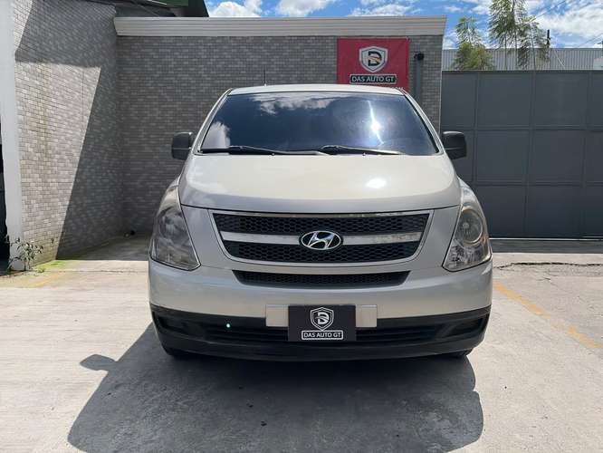Hyundai H-1 SV Microbús de Agencia Modelo 2015 - Imagen 7