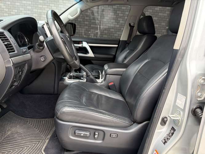 Toyota Land Cruiser VX de Agencia Modelo 2018
