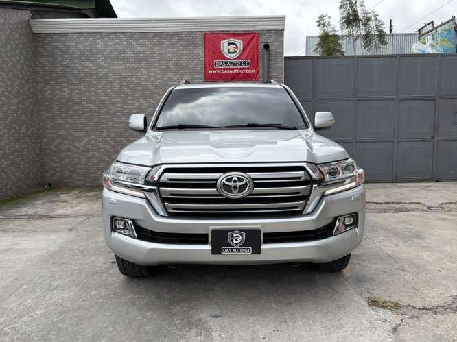 Toyota Land Cruiser VX de Agencia Modelo 2018