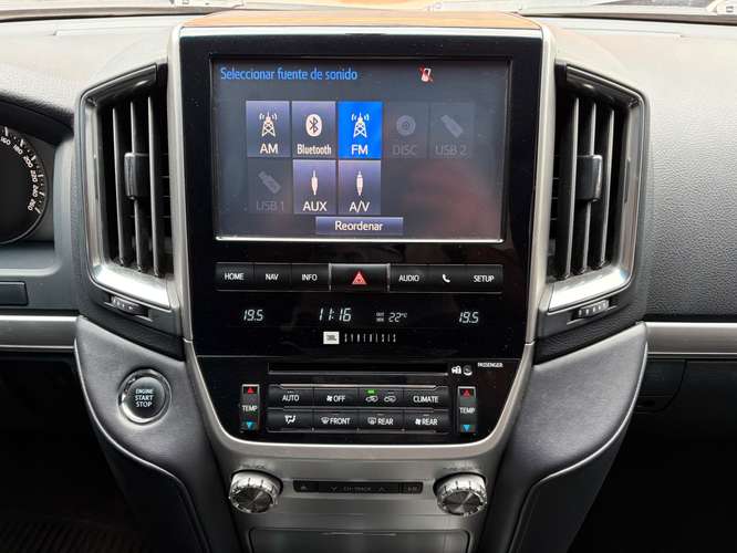 Toyota Land Cruiser VX de Agencia Modelo 2018