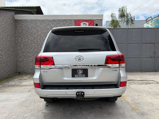 Toyota Land Cruiser VX de Agencia Modelo 2018