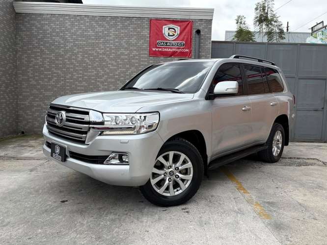 Toyota Land Cruiser VX de Agencia Modelo 2018