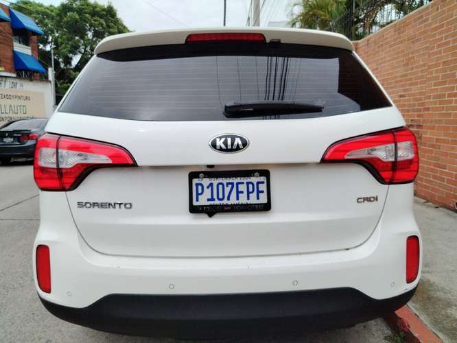 KIA SORENTO 4X4 TURBO DIESEL AGENCIA - Imagen 3