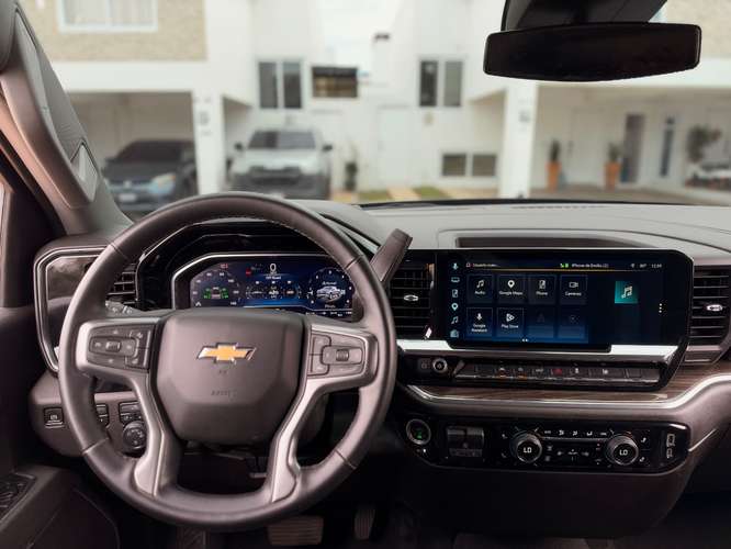 CHEVROLET SILVERADO LT L Turbomax en perfecto estado 