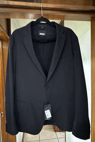 TRAJE - MARCA: HUGO BOSS- PERFORMANCE - NUEVO - ORIGINAL - COLOR: NEGRO - TALLA: 44R - PANTALON: 34