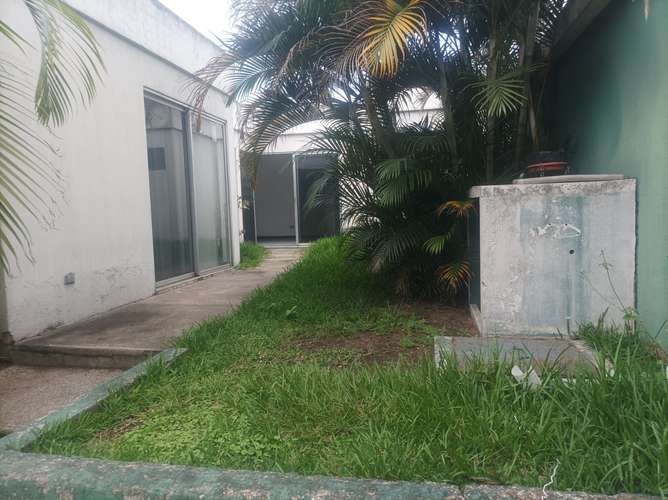 ALQUILER DE CASA DE 1 NÍVEL EN ZONA 11, COLONIA MARISCAL - Imagen 11