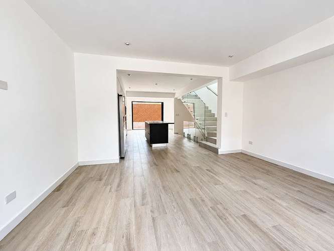 CASA EN RENTA EN IRIDIA HOMES ZONA 13 FINAL AVENIDA HINCAPIE - Imagen 3