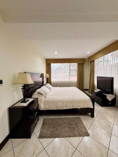 Zona 10 Milenia Oakland apartamento amueblado - Imagen 7