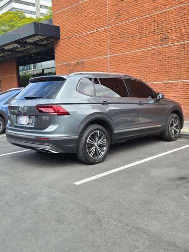 VOLKSWAGEN TIGUAN HIGHLINE 2.0 AUTOMÁTICA 4 MOTION 4 CIL. 2019 AGENCIA - Imagen 8