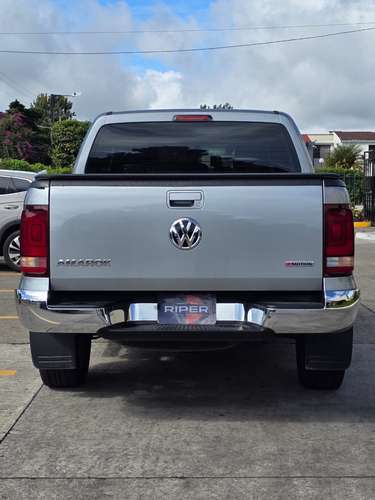 VOLKSWAGEN AMAROK HIGHLINE 2.0 BITURBO 4MOTION AUTOMÁTICO 4 CIL. 2024 DE AGENCIA - Imagen 4