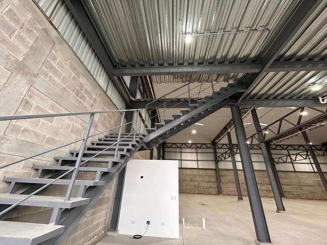 VENDO BODEGA NUEVA - INDUSTRIAL A 5 MINUTOS DE LA VAS CA9 SUR - Imagen 11
