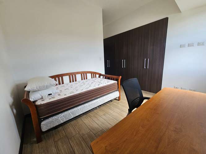 AMPLIO APARTAMENTO AMUEBLADO EN ALQUILER Z.10 FERRARA  - Imagen 9