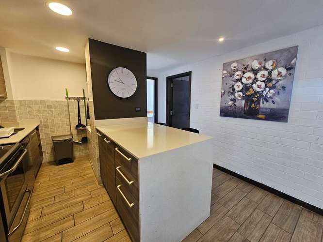 AMPLIO APARTAMENTO AMUEBLADO EN ALQUILER Z.10 FERRARA  - Imagen 6