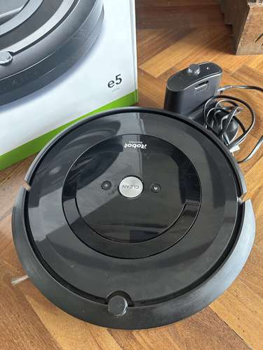 Aspiradora Robot iRobot Roomba e5 (Kit Completo en Caja)