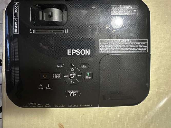 Proyector Epson PowerLite S12+ – 2800 lúmenes - Imagen 2