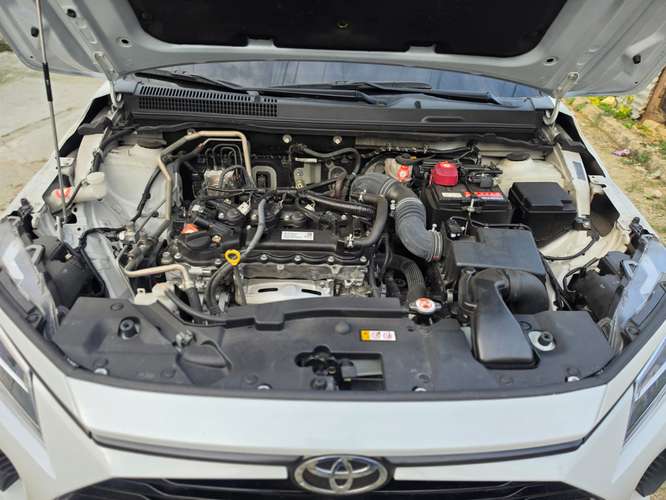 COMO NUEVO DE AGENCIA TOYOTA YARIS IMPECABLE MECÁNICO 