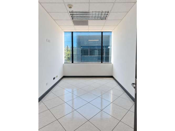  OFICINA EN RENTA – 8 AMBIENTES + 2 BAÑOS | EUROPLAZA | ZONA 14 - Imagen 4