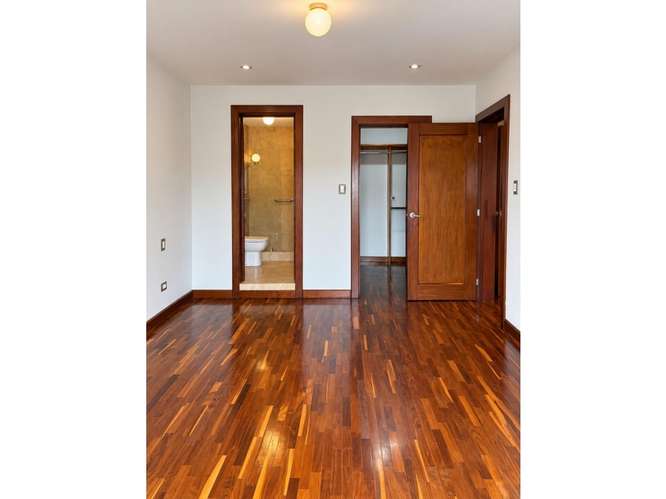  APARTAMENTO EN RENTA – 2 HAB | EDIFICIO ALHAMBRA | ZONA 15 - Imagen 8