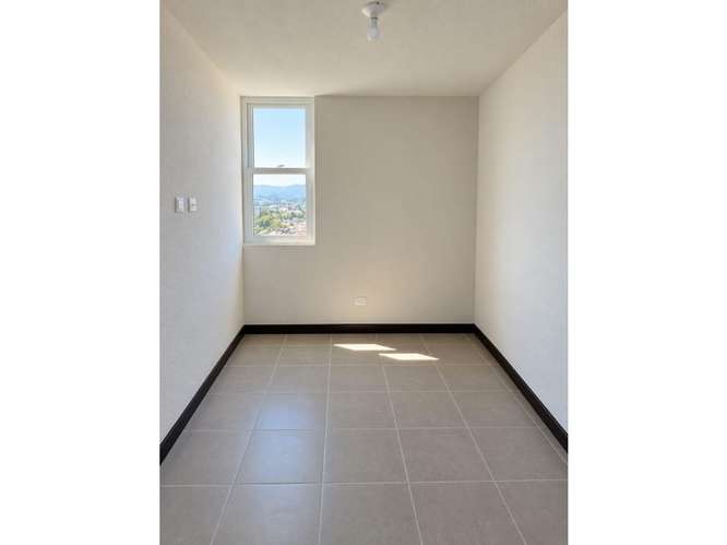  APARTAMENTO EN RENTA – 3 HAB + BALCÓN | EDIFICIO ESENTA | ZONA 12 - Imagen 5