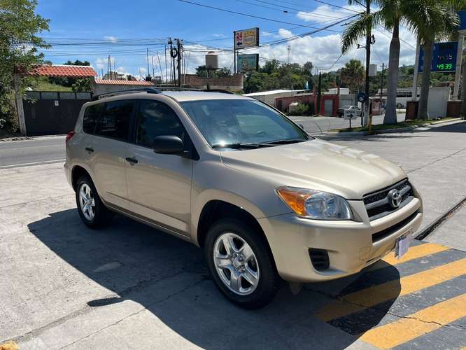 2012 TOYOTA RAV4 4X4 RECIEN INGRESADA !! - Imagen 2
