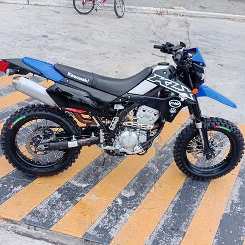 2021 KAWASAKI KLX 300 CC SUPER MOTO RECIEN INGRESADA !! - Imagen 6