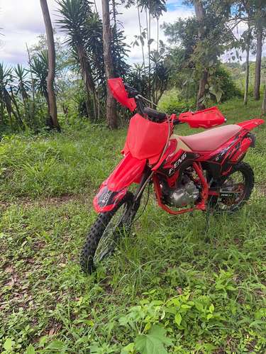 VENDO HERMOSA FENG