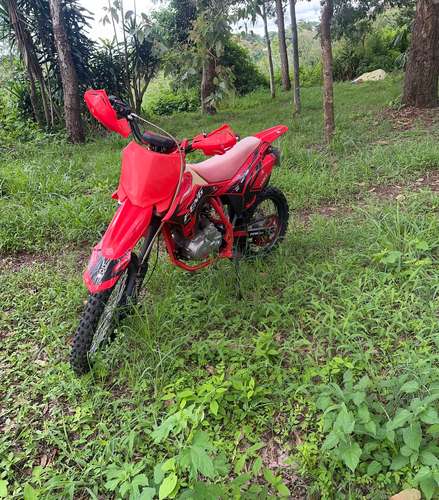 VENDO HERMOSA FENG