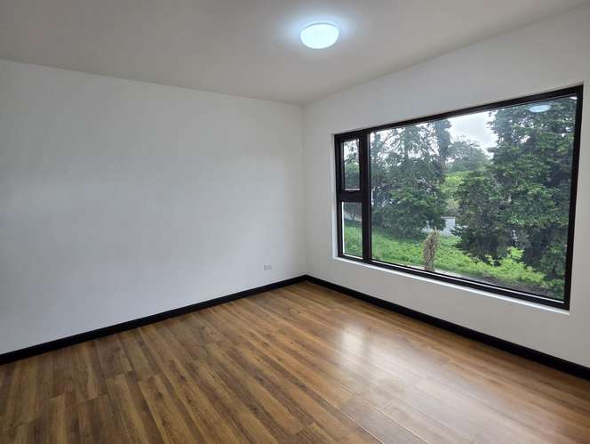 VENTA DE VIVIENDA EN EXCELENTE ESTADO EN LOMAS DE SAN ISIDRO, ZONA 16 - Imagen 13