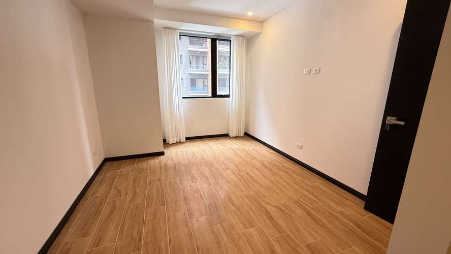 RENTA DE APARTAMENTO EN EDIFICIO ESSENZA, ZONA 13 - Imagen 6