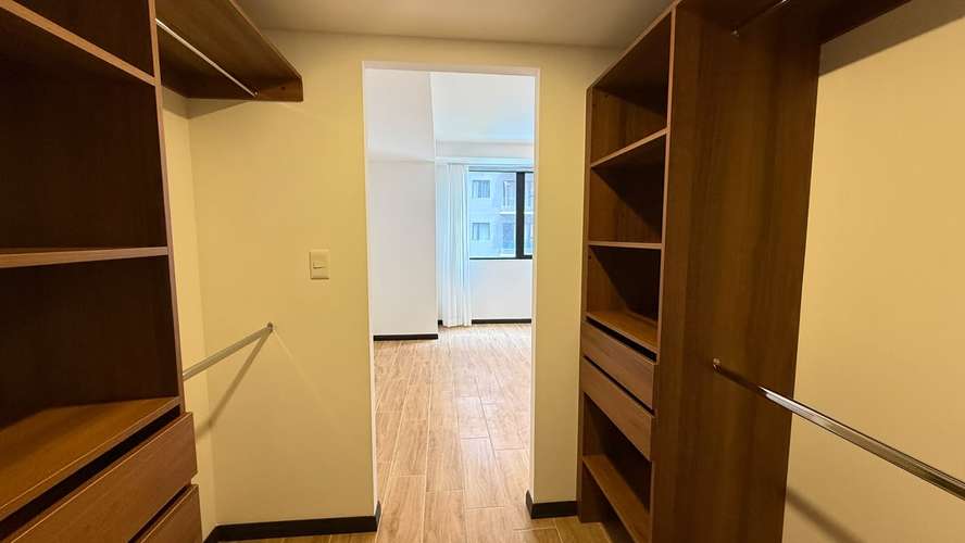 RENTA DE APARTAMENTO EN EDIFICIO ESSENZA, ZONA 13 - Imagen 7