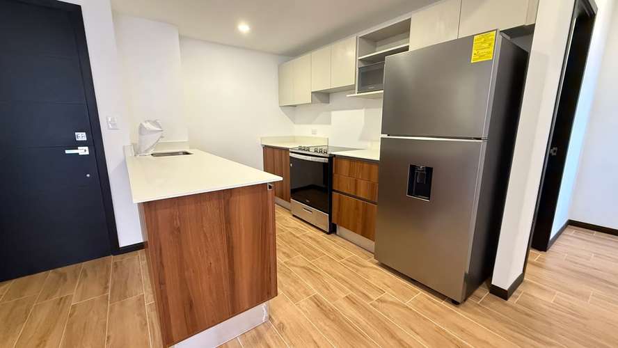 RENTA DE APARTAMENTO EN EDIFICIO ESSENZA, ZONA 13 - Imagen 2