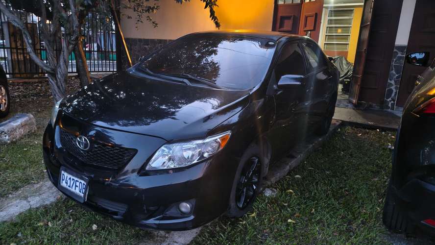 Toyota Corolla LE 2009 - Imagen 3