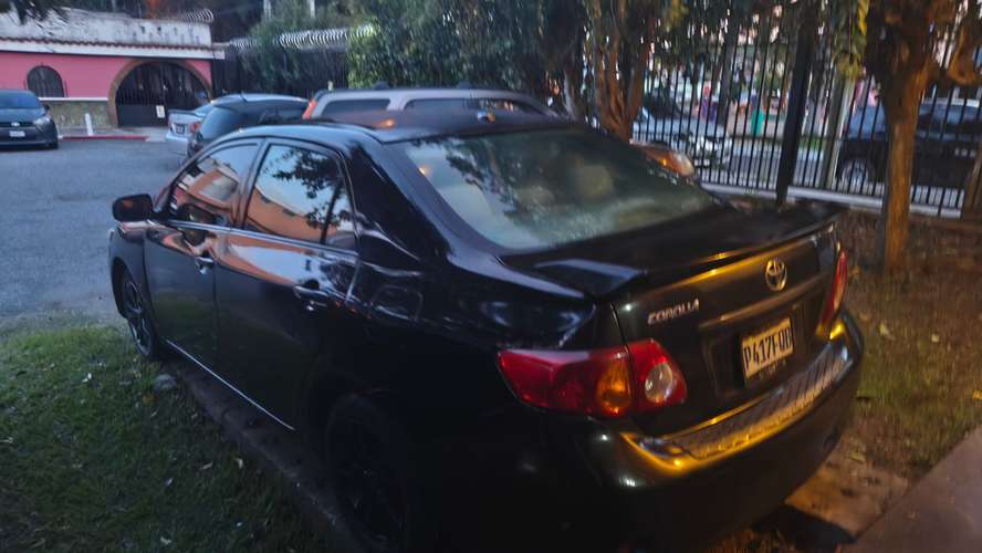 Toyota Corolla LE 2009 - Imagen 4