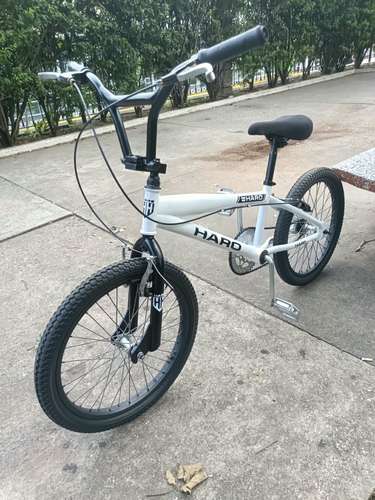 VENDO BICICLETA BMX #20 PARA TRUCOS LLANTAS NUEVAS FRENOS FUNCIONANDO GANGA. - Imagen 7