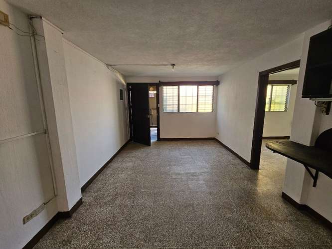 Apartamento en alquiler en zona 6. - Imagen 5