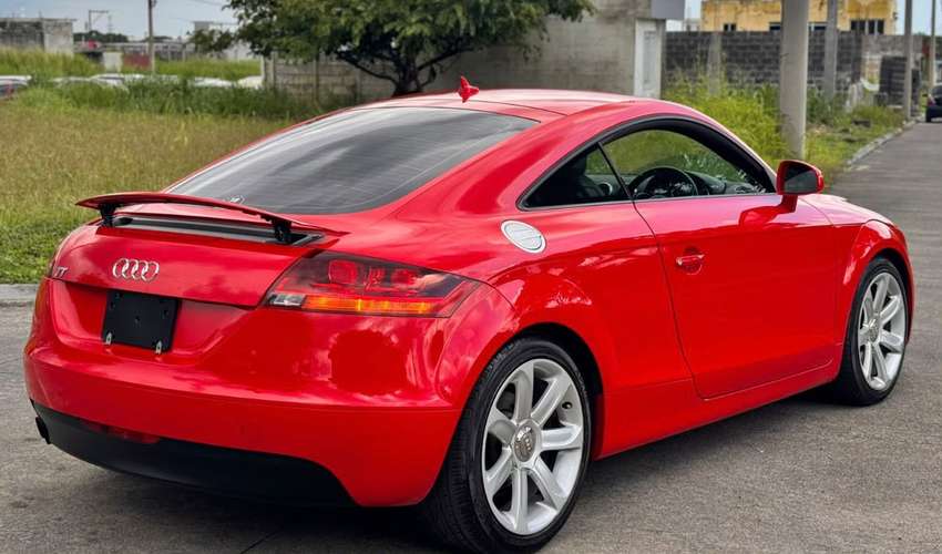 Hermoso semi deportivo audi TT 2008 Precio negociable 