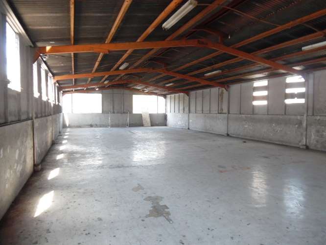 BODEGA EN VENTA EN LA ZONA 2, CERCA DEL PERIFERICO