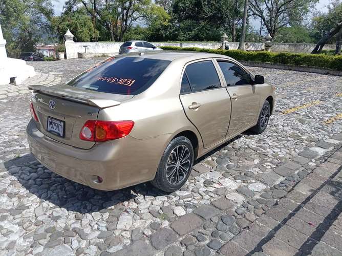 Toyota Corolla LE 2010 AUTOMÁTICO  - Imagen 6