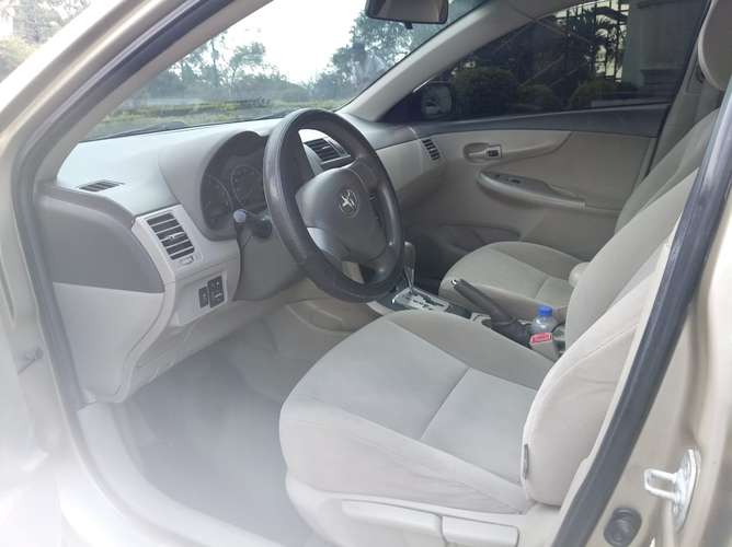Toyota Corolla LE 2010 AUTOMÁTICO  - Imagen 8