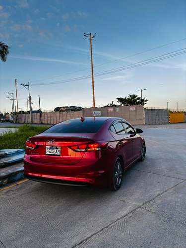 Hyundai Elantra SEL 2018