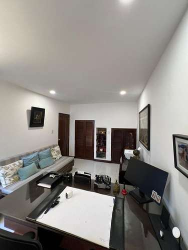 CASA CON PISCINA EN VENTA EN ZONA EXCLUSIVA VISTA HERMOSA 1 ZONA 15 - Imagen 12