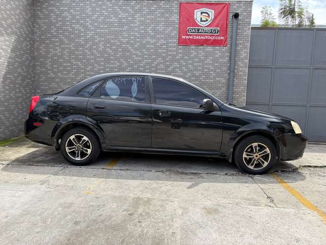 Chevrolet Optra de Agencia Modelo 2004 - Imagen 2