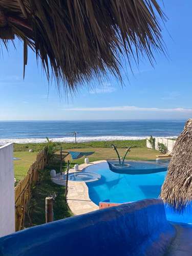 Hermoso chalet en venta frente a la playa de Monterrico con piscina y vista al mar - Imagen 6