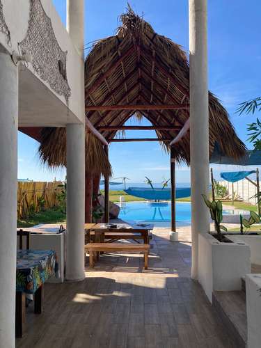Hermoso chalet en venta frente a la playa de Monterrico con piscina y vista al mar - Imagen 11