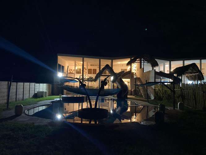Hermoso chalet en venta frente a la playa de Monterrico con piscina y vista al mar - Imagen 5