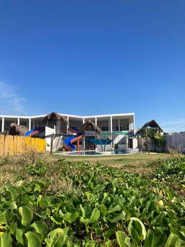 Espectacular chalet de 5 dormitorios frente al mar en Iztapa con piscina y jacuzzi - Imagen 14