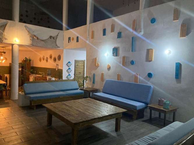 Espectacular chalet de 5 dormitorios frente al mar en Iztapa con piscina y jacuzzi - Imagen 2