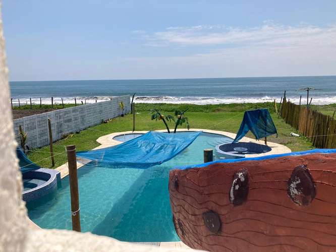 Espectacular chalet de 5 dormitorios frente al mar en Iztapa con piscina y jacuzzi - Imagen 15