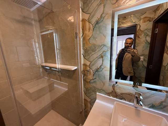 Rento apartamento AMUEBLADO en Zona 13 Avenida Las Ameircas APTO. NUEVO DE LUJO!!