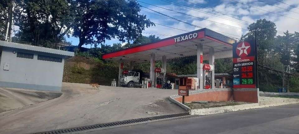 Gasolinera Km 37 Carretera a San Raymundo